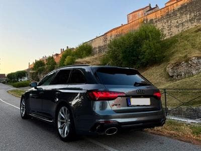 Audi RS4 (2023) - Photo 1