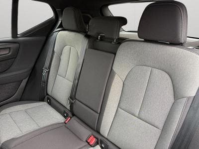 Volvo XC40 B3 Core / Essence (2023) - Photo 13