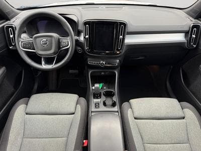 Volvo XC40 B3 Core / Essence (2023) - Photo 3