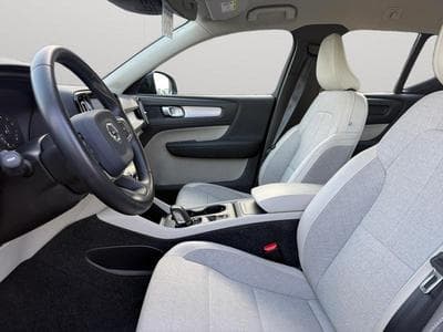 Volvo XC40 & Recharge Momentum (2020) - Photo 10