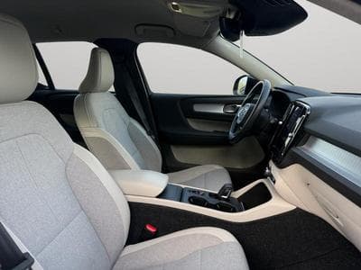 Volvo XC40 & Recharge Momentum (2020) - Photo 15