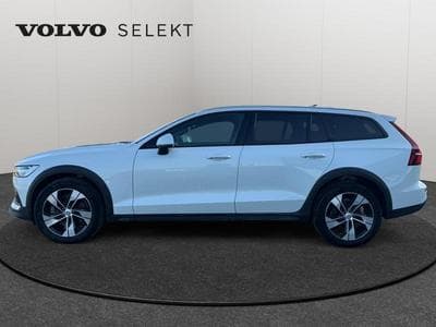 Volvo V60 B4 AWD Ultimate Dark / Diesel (2023) - Photo 4