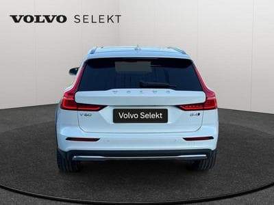 Volvo V60 B4 AWD Ultimate Bright / Diesel (2023) - Photo 6