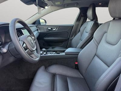 Volvo V60 B4 AWD Ultimate Dark / Diesel (2023) - Photo 10