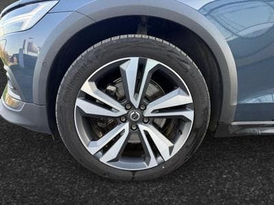 Volvo V60 B4 Ultimate Bright / Diesel (2023) - Photo 14