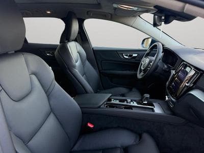 Volvo V60 B4 Ultimate Bright / Diesel (2023) - Photo 15