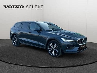 Volvo V60 B4 AWD Ultimate Dark / Diesel (2023) - Photo 8