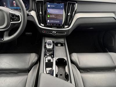 Volvo V60 B4 Plus Dark / Essence (2025) - Photo 11