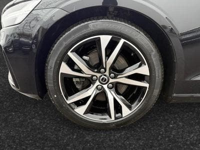 Volvo V60 B4 Plus Dark / Essence (2025) - Photo 14