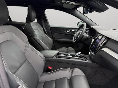 Volvo V60 B4 Plus Dark / Essence (2025) - Photo 15