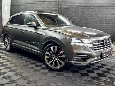 VW Touareg 3.0 TSi V6 eHybrid 4MOTION Elegance  381 CV (2022) - Foto 3