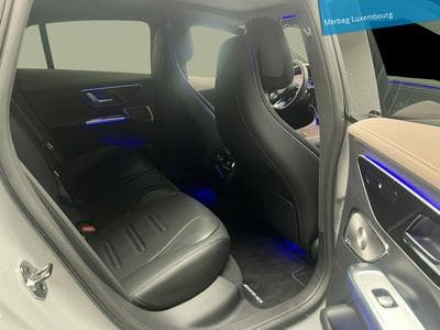 Mercedes EQE 4MATIC (2022) - Photo 10