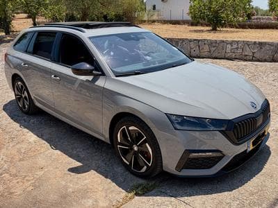Skoda Octavia Octavia Combi 1.4 TSI iV DSG RS (2021) - Foto 1