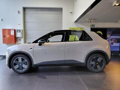 Firefly Select (2026) - Photo 1