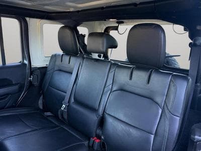 Jeep Wrangler SAHARA / Hybride (2022) - Photo 11