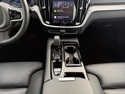 Volvo V60 T6 AWD Plus Dark / Hybride (2025) - Photo 11