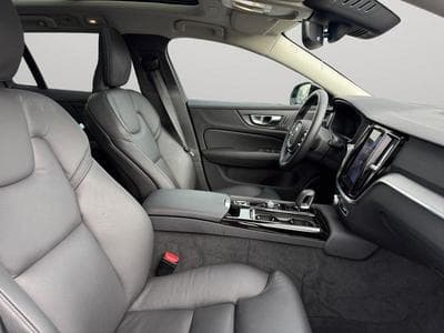 Volvo V60 T6 AWD Plus Dark / Hybride (2025) - Photo 15