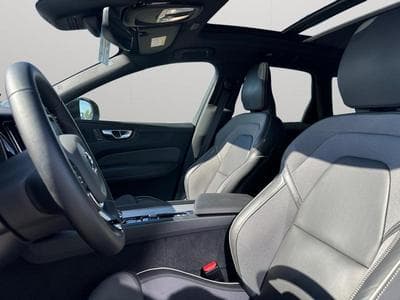 Volvo XC60 T6 Black Edition / Hybride (2024) - Photo 10