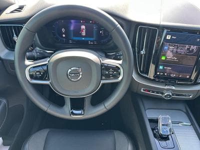 Volvo XC60 T6 Black Edition / Hybride (2024) - Photo 12