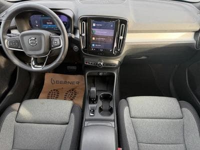 Volvo XC40 B3 Core / Essence (2023) - Photo 3