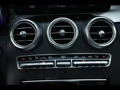 Mercedes GLC 43 AMG 4MATIC – OBSIDIAN BLACK (2022) - Photo 13