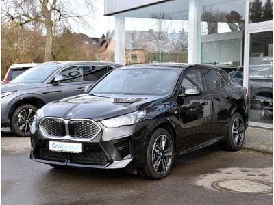 BMW iX2 xDrive30 M Sport CUIR GPS LANE CAM PARK JA19 KEYLESS 1° MAIN (2024) - Photo 2