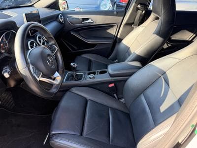 Mercedes A 180 d AMG line (2016) - Foto 15