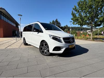 Mercedes V 300 V 300 d 4MATIC Avantgarde AMG Line (2023) - Foto 1