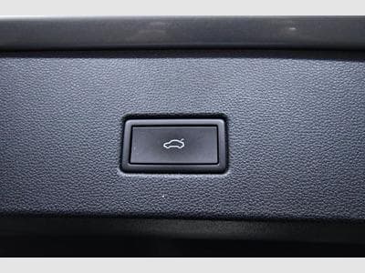 VW T-Roc T-Roc R-Line, Navi, Park A., ACC, R-View (2023) - Photo 8