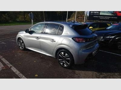 Peugeot 208 Allure (2024) - Photo 11