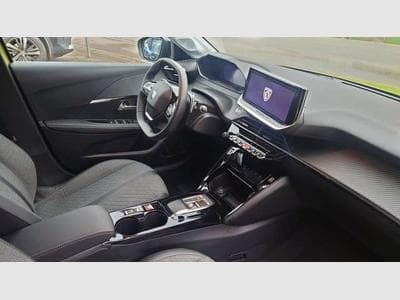 Peugeot 208 Mild-Hybrid 100 Allure (2024) - Photo 6