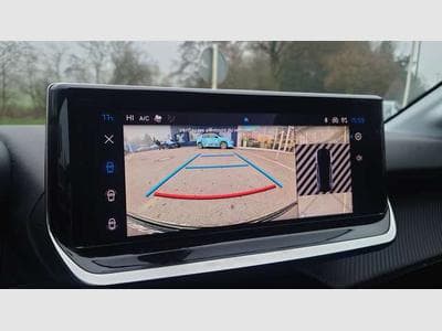 Peugeot 208 Mild-Hybrid 100 Allure (2024) - Photo 8