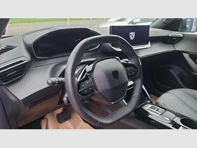 Peugeot 2008 Allure (2024) - Photo 8