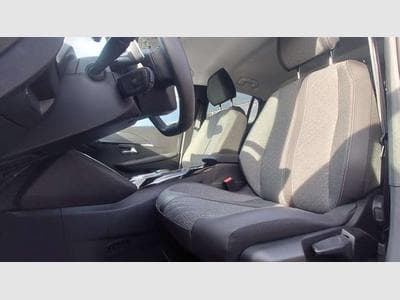 Peugeot 208 Hybrid 100 Allure (2024) - Photo 5