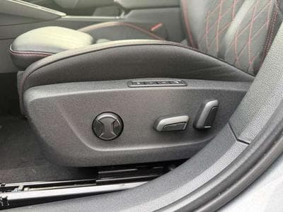 Skoda Octavia RS/DCC/Colum/19"/AHK/ACC/Matrix/el. Sitz (2023) - Photo 9