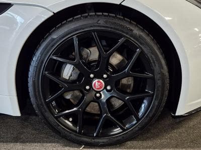 Jaguar F-Type 3.0 V6 P-340 COUPE R-DYNAMIC MERIDIAN PANO CUIR NAVI 1 HAND (2019) - Foto 12