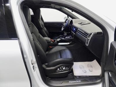 Porsche Cayenne 4.0 TURBO PSCB SPORT DESIGN CARBON APPROVED Hinterradlenkung (2019) - Foto 4