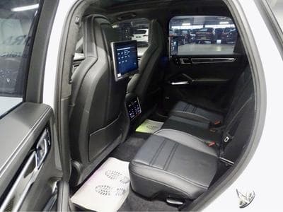Porsche Cayenne 4.0 TURBO PSCB SPORT DESIGN CARBON APPROVED Hinterradlenkung (2019) - Foto 8