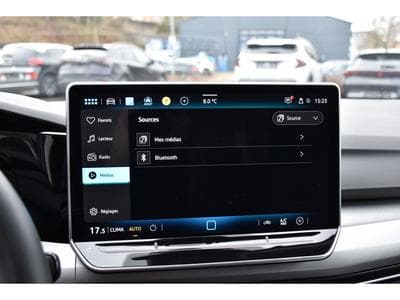 VW Golf 2.0 TDI Life DSG ACC GPS LANE 1° MAIN (2025) - Foto 11