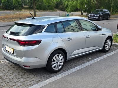 Renault Megane Megane IV Estate blue dCi 115 Business (2022) - Photo 1