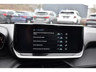 Peugeot 2008 1.2 PureTech Style REGUL SMARTPHONE LANE PDC 1° MAIN (2025) - Foto 13