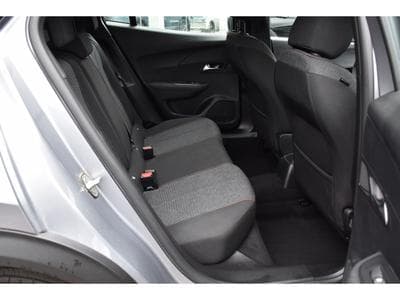 Peugeot 2008 1.2 PureTech Style REGUL SMARTPHONE LANE PDC 1° MAIN (2025) - Foto 8