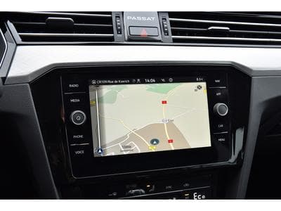 VW Passat 1.4 TSI GTE DSG ACC GPS LANE CARNET (2021) - Foto 10