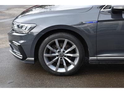 VW Passat 1.4 TSI GTE DSG ACC GPS LANE CARNET (2021) - Foto 5