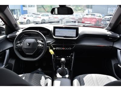 Peugeot 2008 1.2 PureTech Allure ACC GPS LANE SIDE CAM 360 1° MAIN (2024) - Foto 9