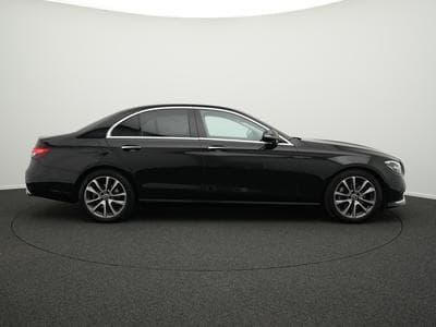 Mercedes E 220 d Avantgarde LED+360°+MBUX+Ambi (2022) - Foto 5