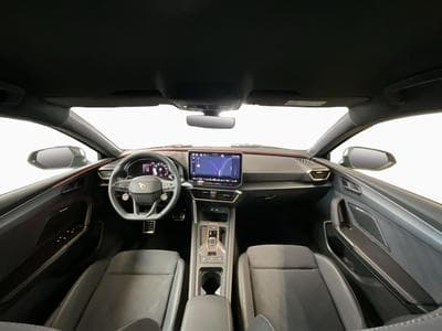 Cupra Leon Pure-Perf.+DSG+Sound+LED (2025) - Photo 2