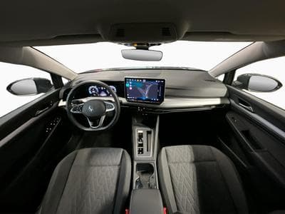 VW Golf Life+DSG+LED+NAVI (2025) - Photo 2