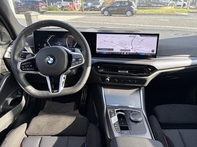 BMW 330 iA X-drive M SPORT 245 * GARANTIE CONSTRUCTEUR * (2025) - Photo 3