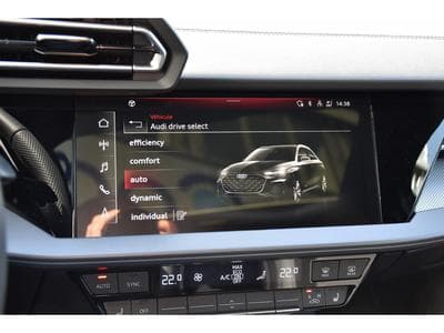 Audi A3 Sportback 35 TFSI S-Line S-Tronic PANO SONOS ACC CAM NEUVE (2025) - Foto 15